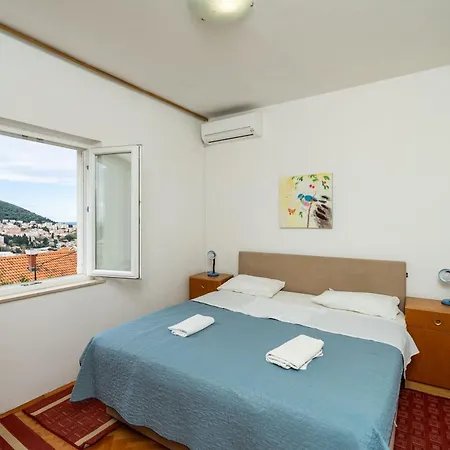 Gostinjska kuća 2 3*