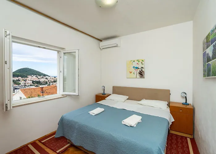 Gostinjska kuća 2 3*