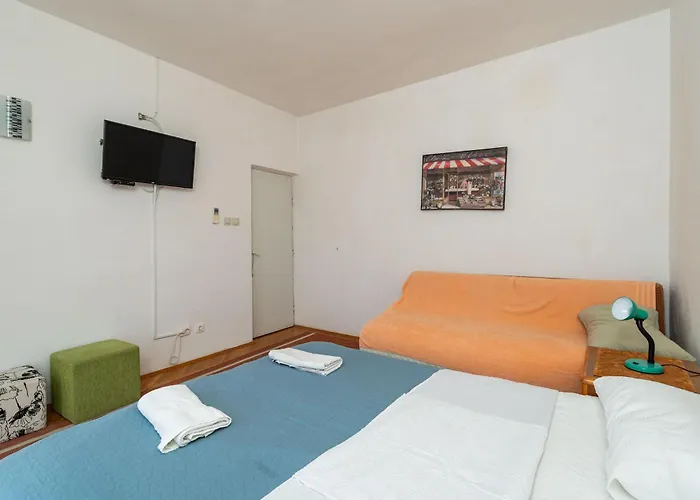 Gostinjska kuća 2 3*