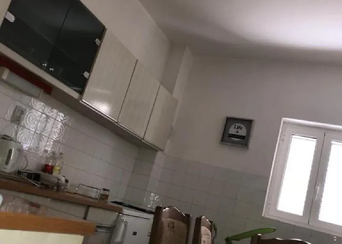 2 Gostinjska kuća 3*