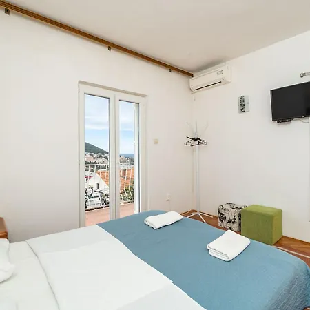 2 Casa de hóspedes 3*